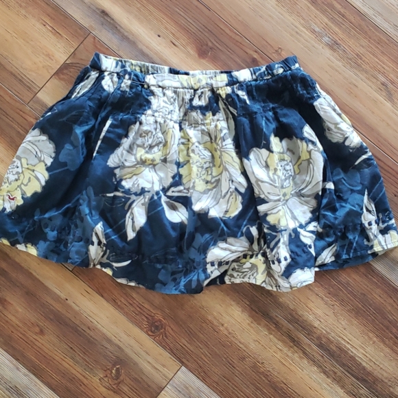 Floral skirt - Picture 1 of 2